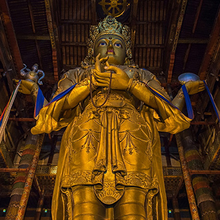 Ulaanbaatar - Gandan monastery - Statue